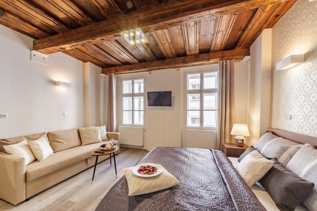 Downtown Royal Apartments Ceske Budejovice Dış mekan fotoğraf