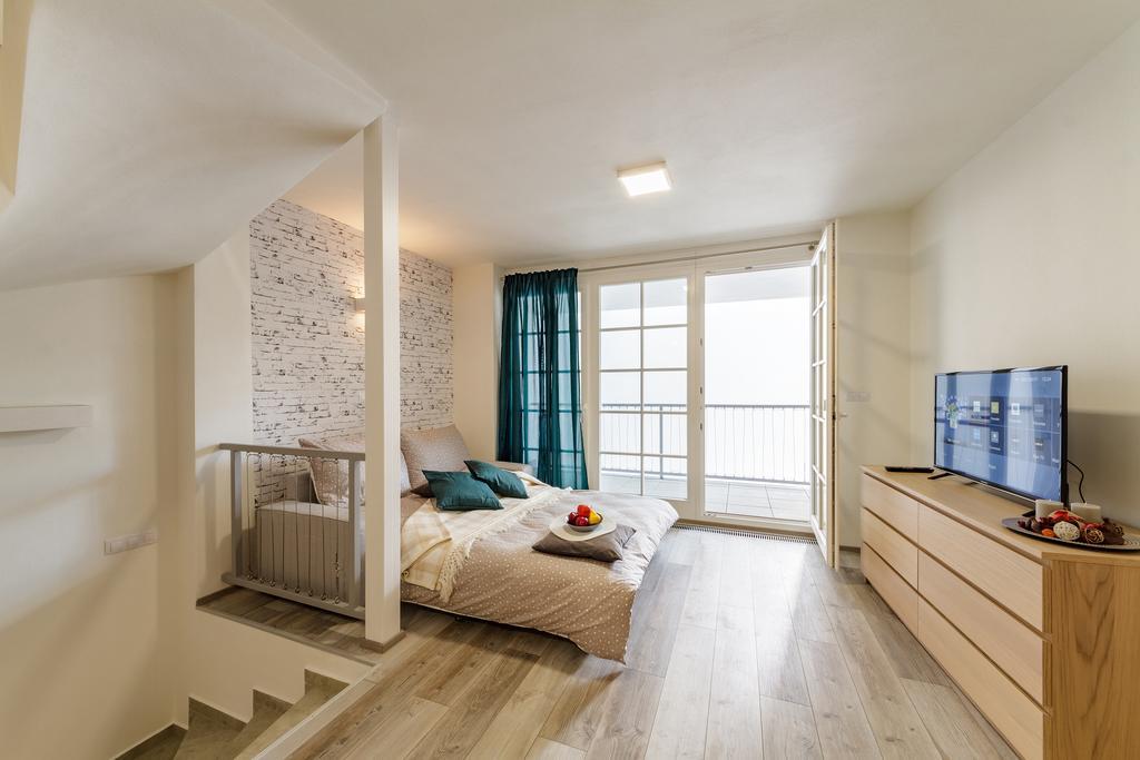 Downtown Royal Apartments Ceske Budejovice Dış mekan fotoğraf
