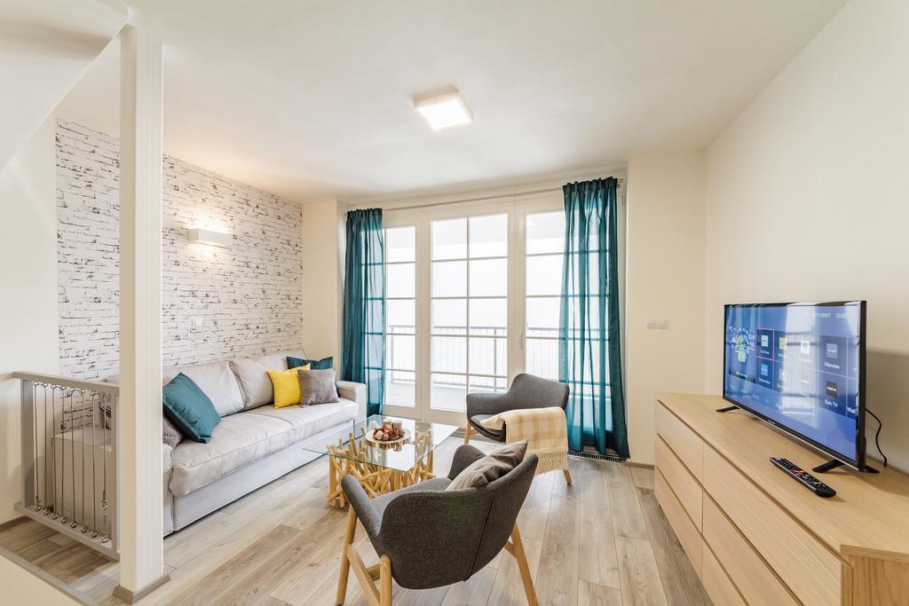 Downtown Royal Apartments Ceske Budejovice Dış mekan fotoğraf